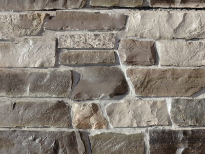 Natural Stone Veneer Made of Real Stone Quarried in Ontario